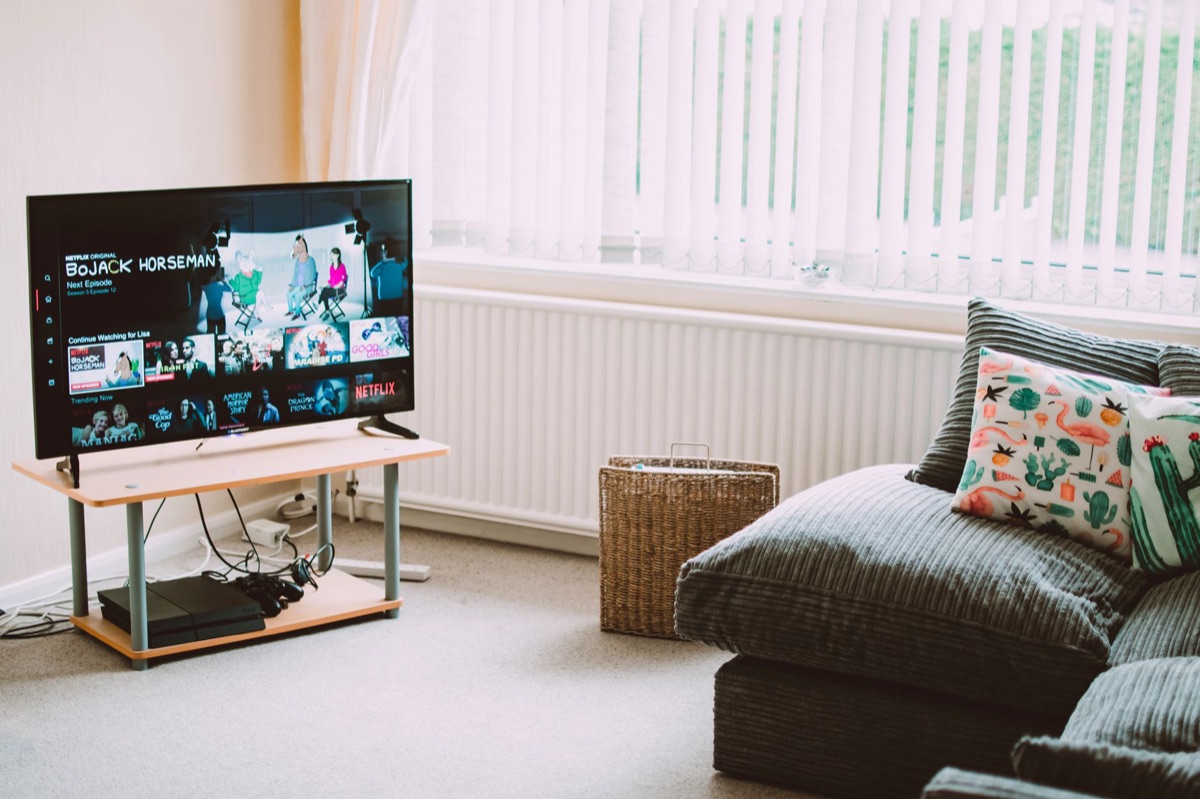 Interfaccia di una piattaforma di streaming su smart TV