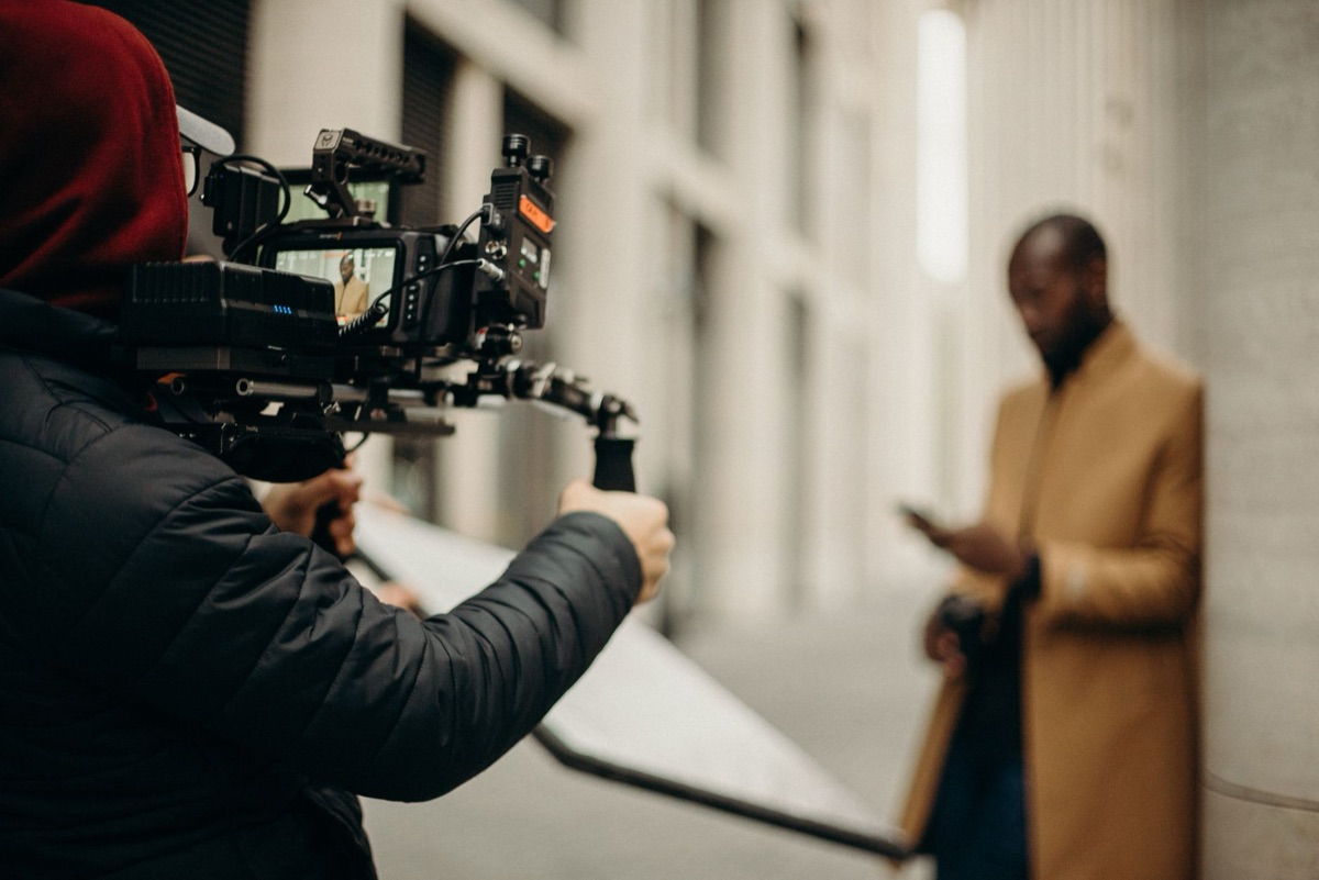 Intervenção de diretor em set de filmagem